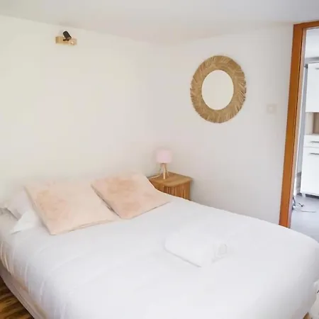 Le Lilly Rose - Mini Duplex Dans Le Coeur Historique Lägenhet